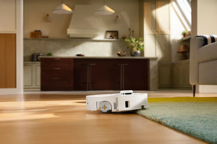 Sàn nhà bị nồm ẩm có nên dùng robot hút bụi? Những lưu ý quan trọng khi sử dụng